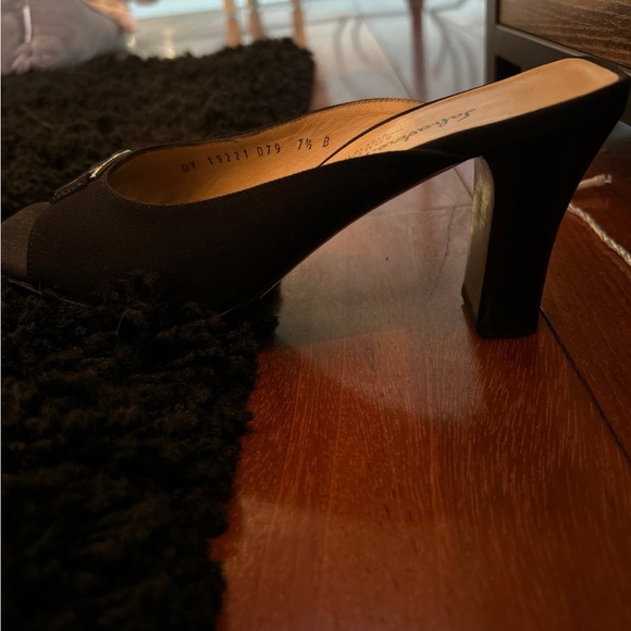 Salvatore Ferragamo Heels - Picture 8 of 11
